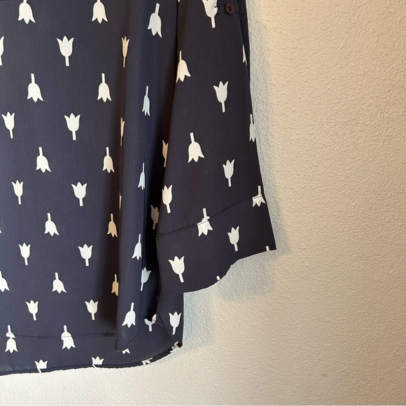 41 HAWTHORN | 3/4 Sleeve Silky Notch Neck Tulip Blouse - Picture 3 of 5